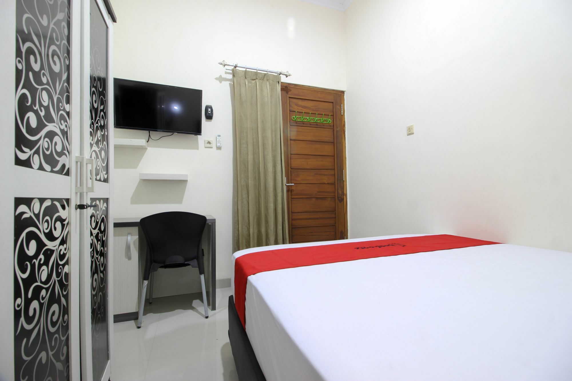 Reddoorz Plus Near Stie Ykpn 2 Maguwo Extérieur photo