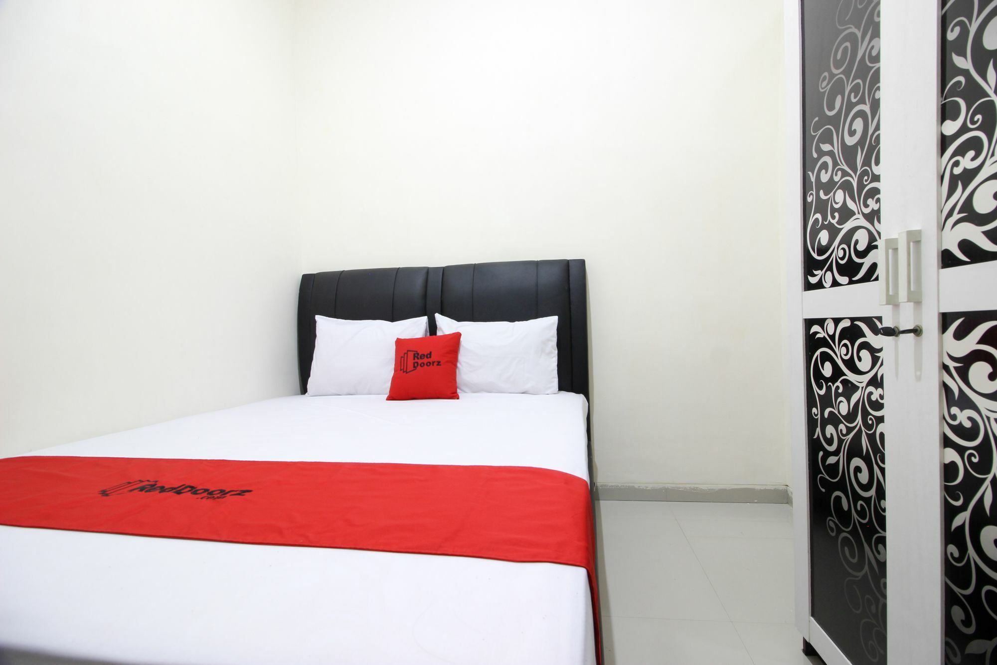 Reddoorz Plus Near Stie Ykpn 2 Maguwo Extérieur photo